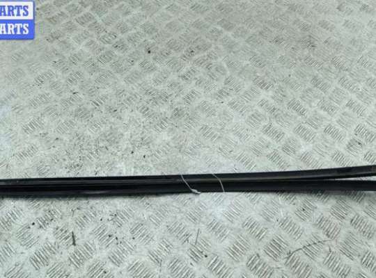 купить Молдинг лобового стекла на Volkswagen Passat B5+ (GP)