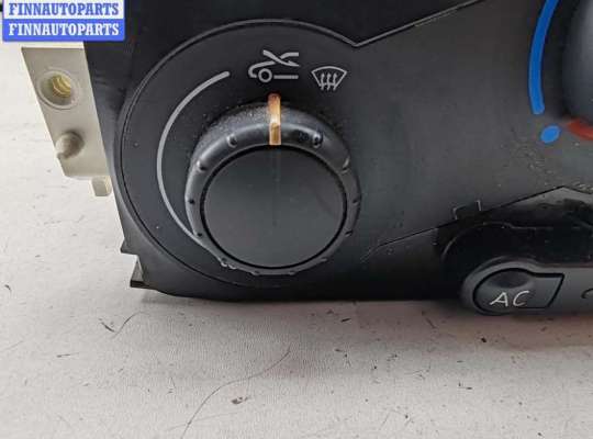купить Переключатель отопителя на Renault Scenic II (2003-2009)