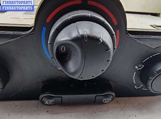 купить Переключатель отопителя на Renault Scenic II (2003-2009)
