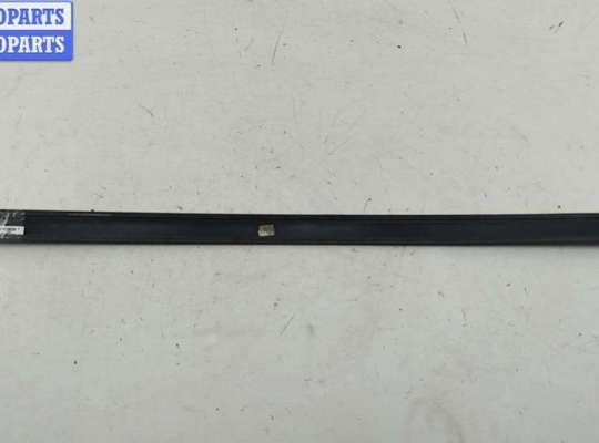 купить Молдинг двери передней правой на Skoda Octavia mk2 (A5 1Z) 2004-2013