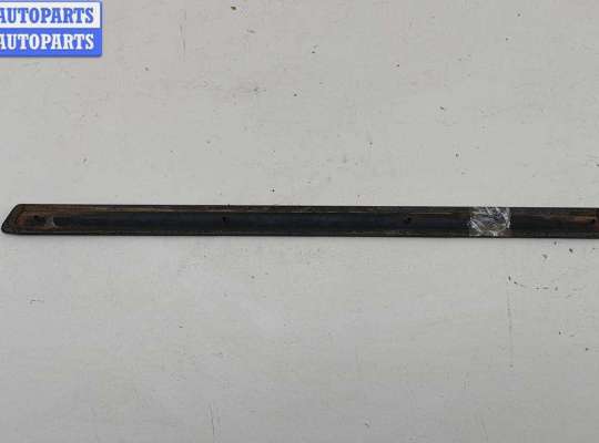 купить Молдинг двери задней правой на Volkswagen Passat B5+ (GP)