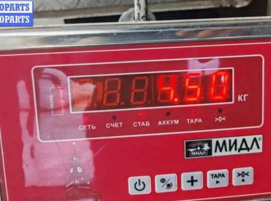 купить Рамка передняя (панель кузовная, телевизор) на Audi A3 8P (2003-2012)