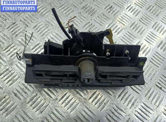 Кнопка открывания багажника AU1733607 на Audi A4 B5 (1994-2001)