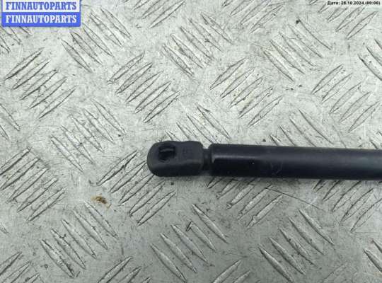 Амортизатор капота на Volkswagen Golf IV (1J)
