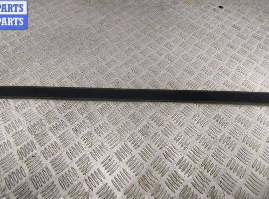 купить Молдинг стекла двери передней правой наружный на BMW 5 E39 (1995-2003)