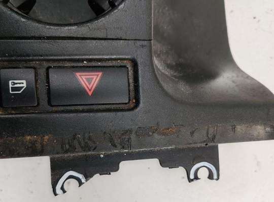 купить Подлокотник на BMW 3 E46 (1998-2006)