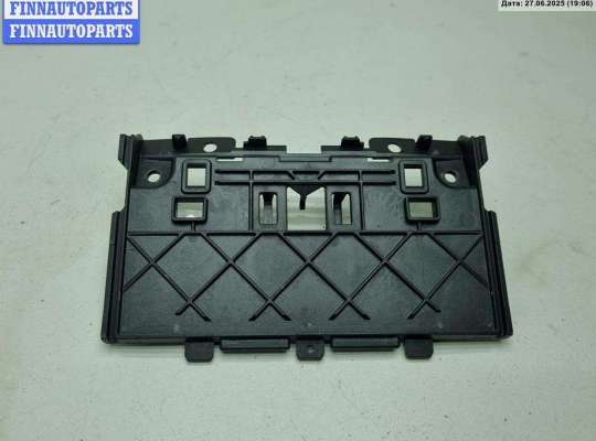 купить Накладка декоративная на Volkswagen Passat B6