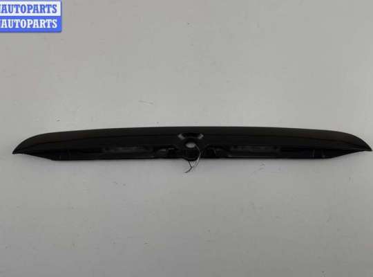 Накладка подсветки номера OP2351212 на Opel Zafira A (1999-2005)