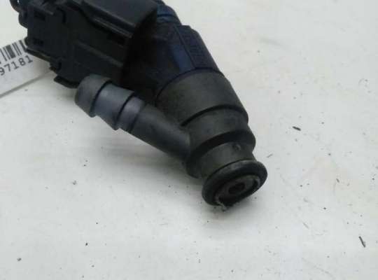 Форсунка топливная на Volkswagen Golf IV (1J)