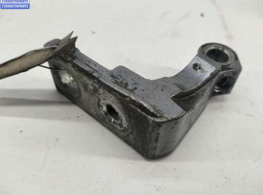 Петля двери на Audi A4 (8E/8H, B7)