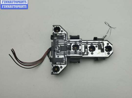 Плата фонаря заднего правого VG2755596 на Volkswagen Golf-4
