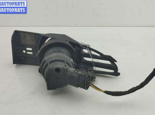 купить Фара противотуманная правая на BMW 7 E65/E66 (2001-2008)
