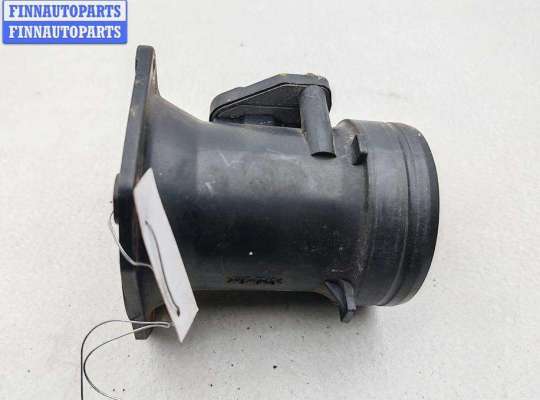 купить Расходомер (измеритель потока воздуха) на Volkswagen Passat B5