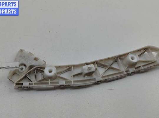 Кронштейн бампера заднего MZ653286 на Mazda 5