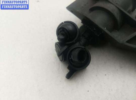 Форсунка омывателя фары / стекла на Ford Mondeo III