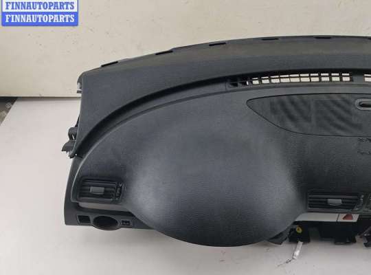 Панель передняя салона (Торпедо) на Volkswagen Passat B6 (3C)