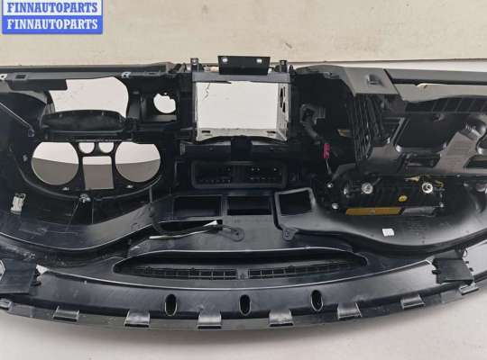 Панель передняя салона (Торпедо) на Volkswagen Passat B6 (3C)