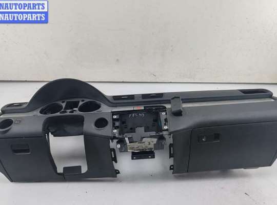 Панель приборная (торпедо) VG2535843 на Volkswagen Passat B6