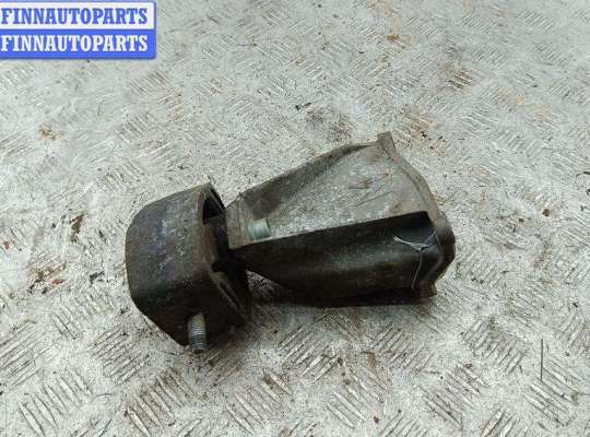 купить Кронштейн КПП опорный на Volkswagen Passat B5