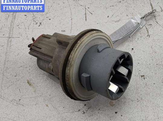 Патрон лампы указателя поворота DGQ8130 на Dodge Caliber