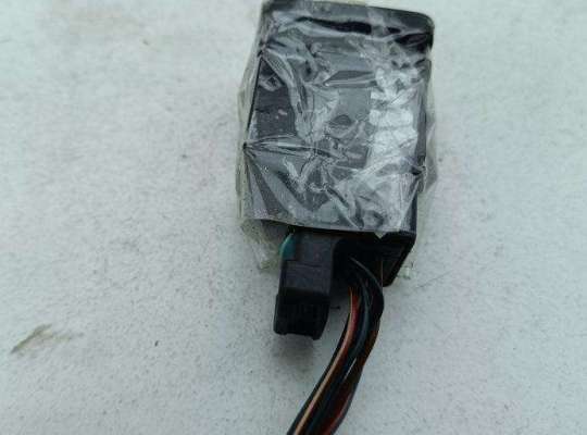 купить Кнопка ручного тормоза на Volkswagen Passat B6