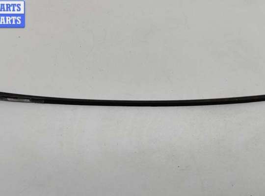 Купить Молдинг лобового стекла на Volkswagen Passat B5+ (GP) Молдинг лобового стекла VG2667108 на Volkswagen Passat B5+ (GP)