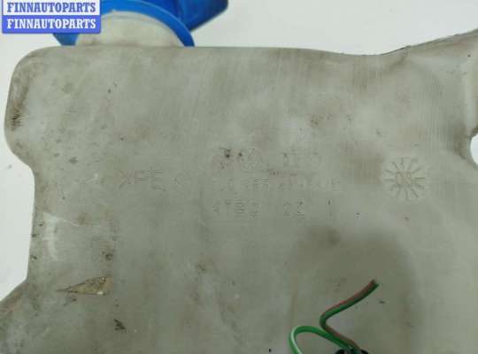 купить Бачок омывателя на Volkswagen Golf-4