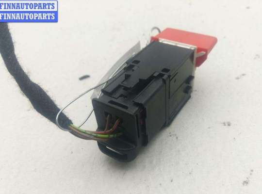 Кнопка аварийной остановки на Volkswagen Caddy III (2K)