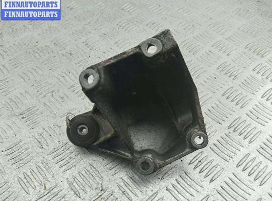 купить Кронштейн КПП опорный на Audi A6 C4 (1994-1997)