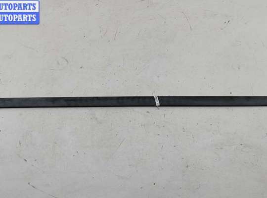 купить Молдинг двери передней левой на Volkswagen Passat B5+ (GP)