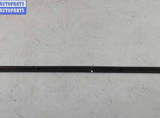 купить Молдинг двери передней левой на Volkswagen Passat B5+ (GP)