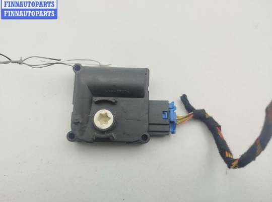 купить Моторчик заслонки отопителя на Audi A6 C6 (2004-2011)