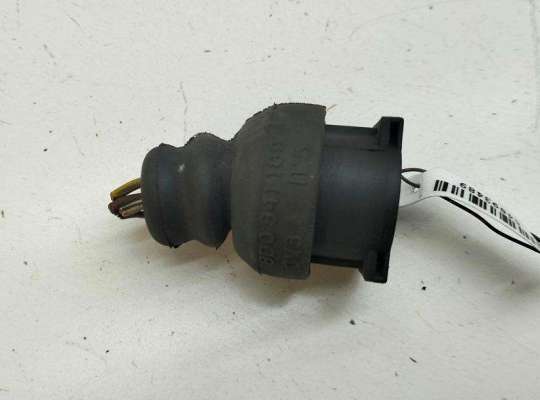 Купить Разъем (фишка) проводки на Volkswagen Passat B5 Разъем (фишка) проводки VG2217471 на Volkswagen Passat B5
