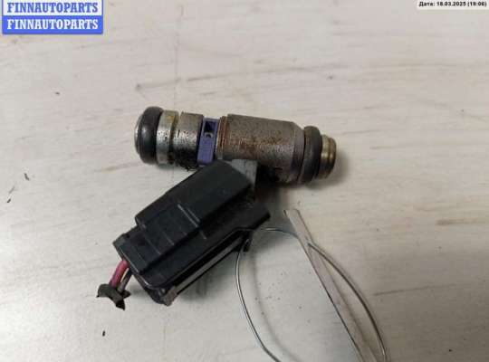 Форсунка топливная VG2260193 на Volkswagen Golf-4