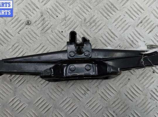 Домкрат FO2209967 на Ford Focus II (2004-2011)