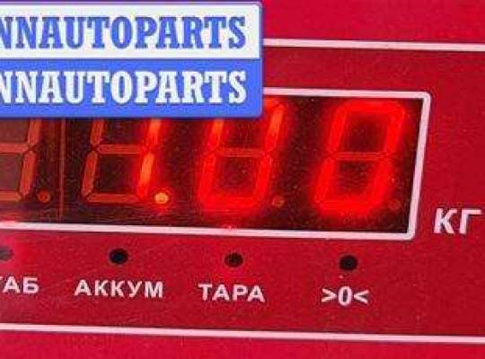 купить Решетка радиатора на Chrysler Voyager (2001-2007)