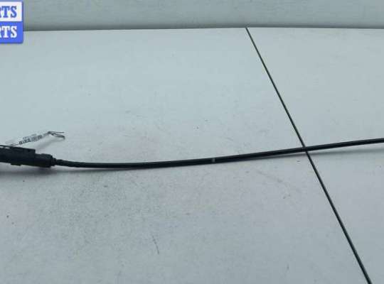 Трос капота на Volkswagen Passat B5 (3B)