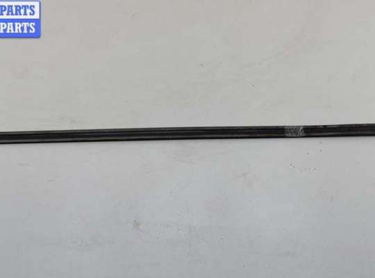 купить Молдинг двери передней левой на Ford Mondeo III (2000-2007)