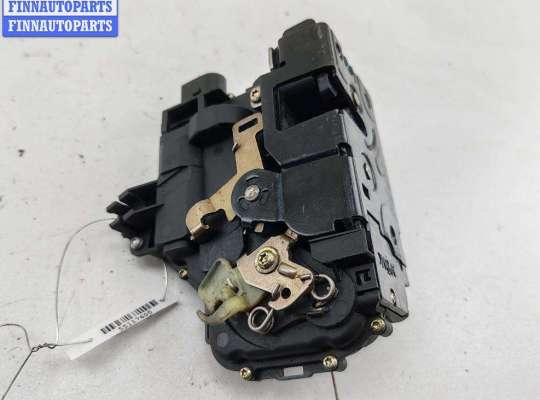 Замок боковой двери на Volkswagen Passat B5+ (3B, GP)