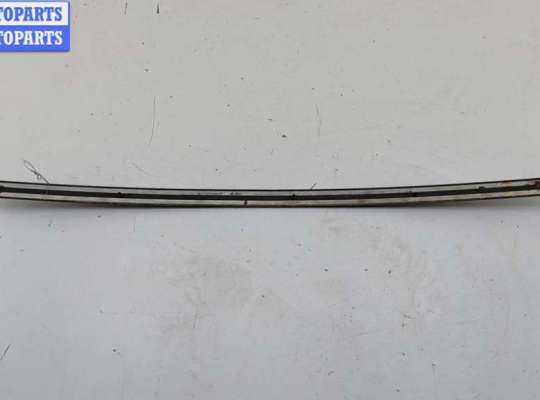 купить Молдинг двери передней правой на Volkswagen Golf-4