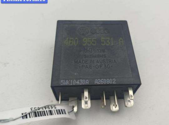 Реле стеклоочистителя (дворников) VG2724021 на Volkswagen Passat B5+ (GP)