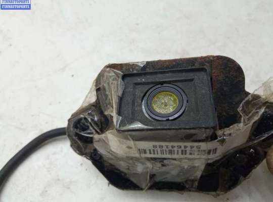 Камера обзора на Nissan Primera (P12)