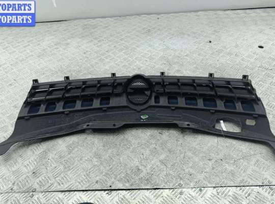 купить Решетка радиатора на Opel Astra H (2004-2009)