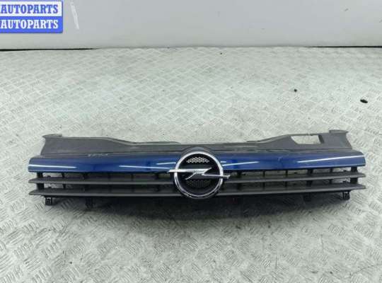 купить Решетка радиатора на Opel Astra H (2004-2009)