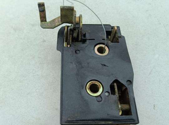 купить Замок двери передней правой на Volkswagen Passat B4