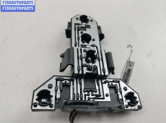 купить Плата фонаря заднего правого на Volkswagen Golf-4