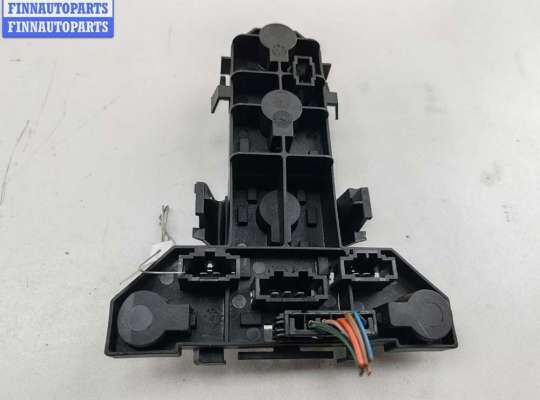 купить Плата фонаря заднего правого на Volkswagen Golf-4