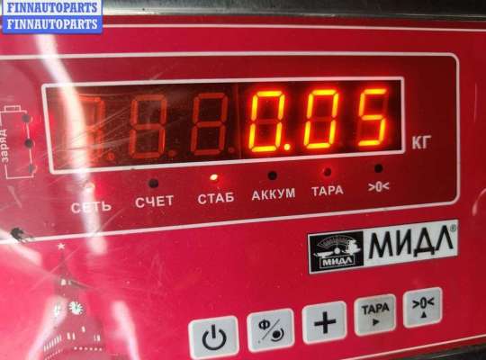 купить Молдинг двери передней левой на Volkswagen Passat B6