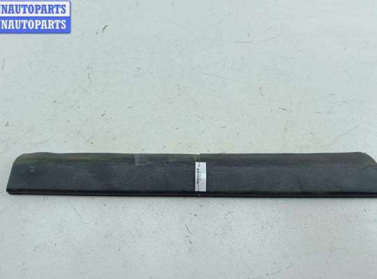 купить Молдинг двери задней левой на Volkswagen Passat B5
