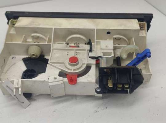 купить Переключатель отопителя на Audi 100 C4 (1991-1994)